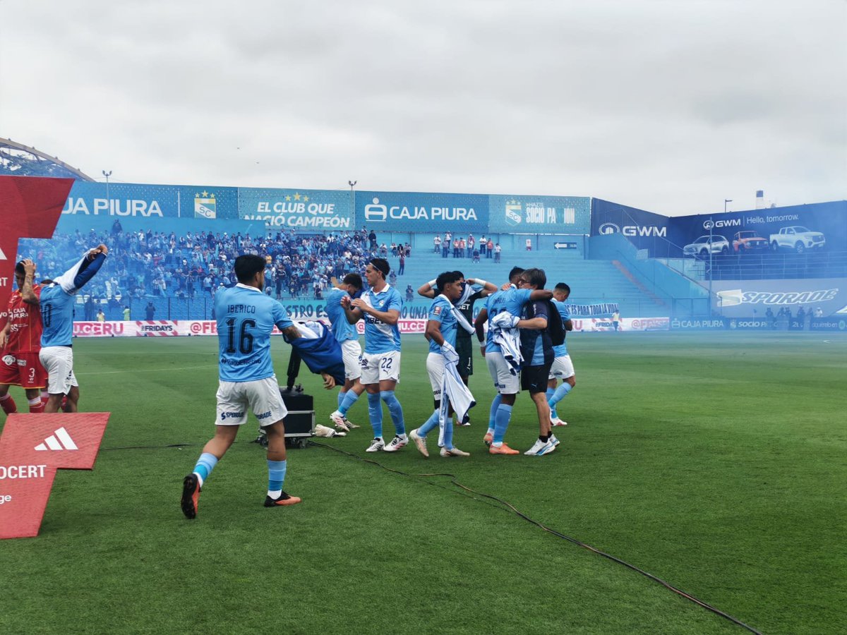 HablemosCristal's tweet photo. ⚽ Sporting Cristal 1 - 0 Atlético Grau aquí en el Gallardo🚍
#sportingcristal #fuerzacristal #hablemosdecristal
#previaceleste #periodismodeportivo #celestes #16años https://t.co/3soNpduFGR