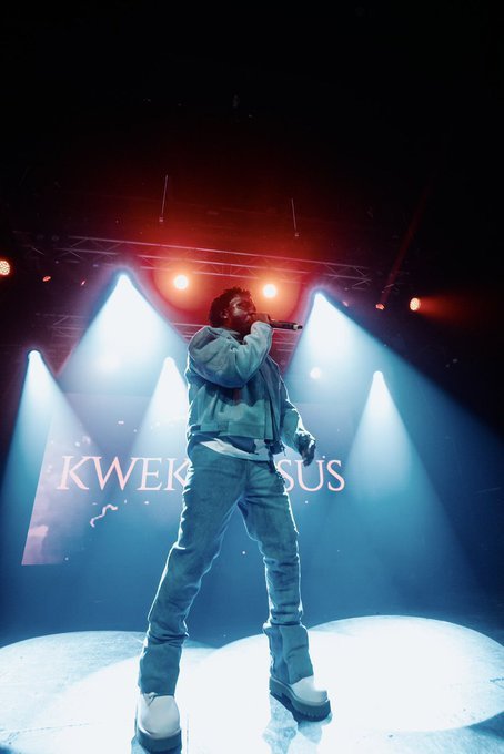 MusicTalksHQ's tweet photo. 🚨 FASTEST GHANAIAN ALBUM TO 20 MILLION! 🔥🇬🇭

Kweku Smoke’s “NO DAYS OFF” officially becomes the fastest Ghanaian album to reach 20 MILLION streams on Audiomack in 2026, achieving the milestone in just 15 days. 🏆📈

#KwekuSmoke #NODaysOff #Audiomack https://t.co/fARvSPvdu3