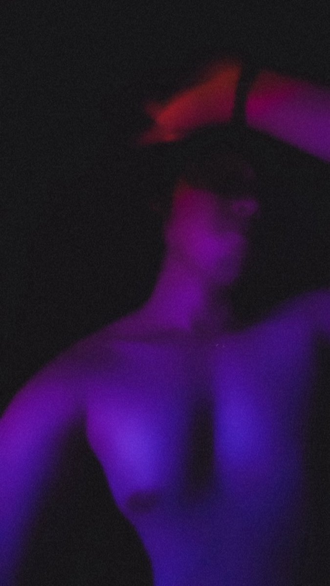 LumiLomi's tweet photo. bisexual lighting thingy https://t.co/xmbgZp1z5p