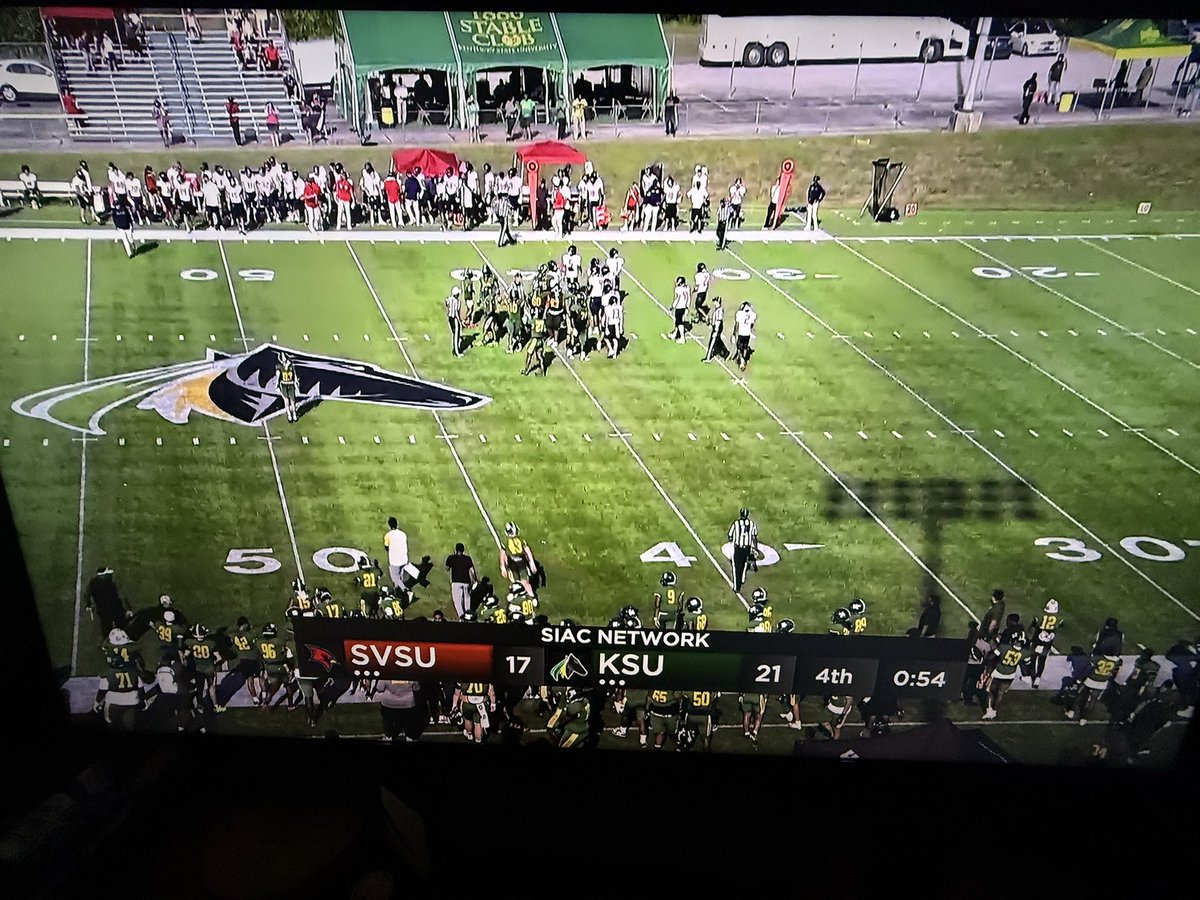 D2HBCUFOOTBALL's tweet photo. Big congrats to @F_Huggins80 and @KYSUAthletics 
Big time Win! https://t.co/HiJKkkMj5A
