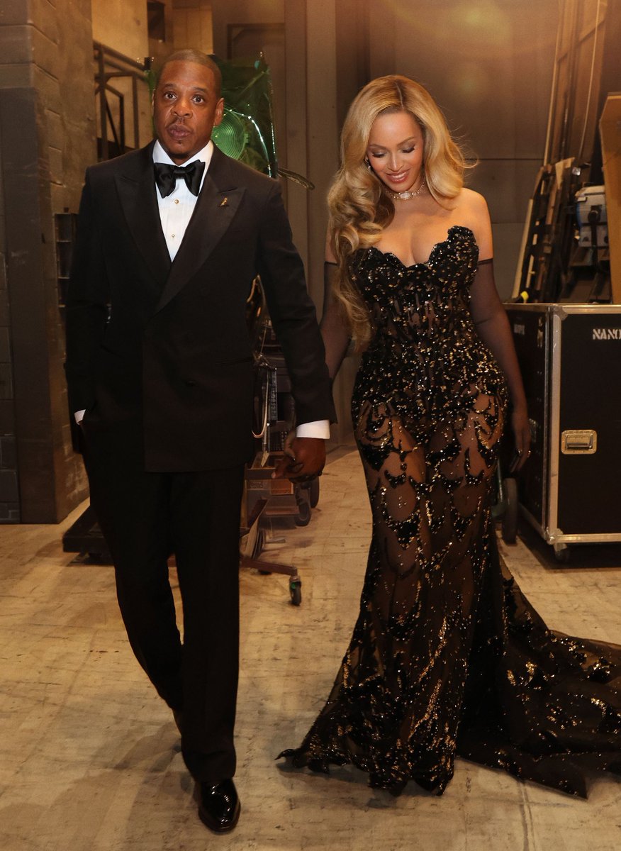 beyoncebrasil's tweet photo. Beyoncé &amp; Jay-Z ❤️ https://t.co/hwy3i3p5Np