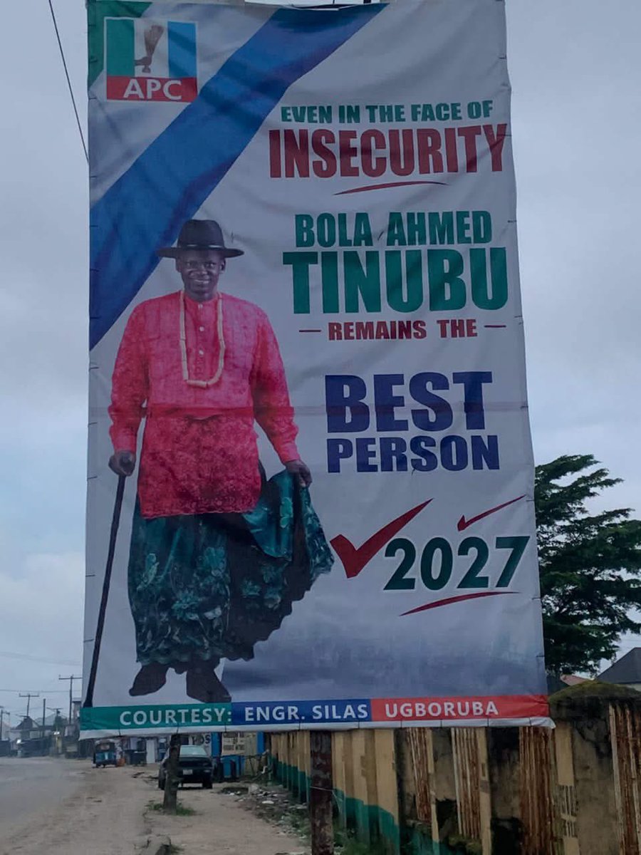 Dee_9889's tweet photo. No this is not Ai 🤖. And yes you read it right.. This banner is at the front of Jeddo primary school.. https://t.co/iLKaCL087B