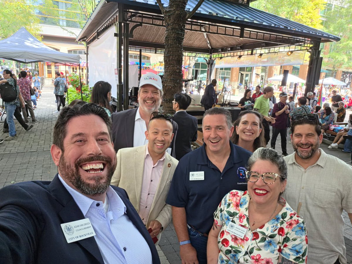 ClarenceLamMD's tweet photo. A great day to celebrate the Taiwan Bubble Tea Festival in Rockville today--one of largest bubble tea festivals in the country!  Thank you to the Rockville City Council and Mayor for being such great hosts. https://t.co/hCZdwMQmFL