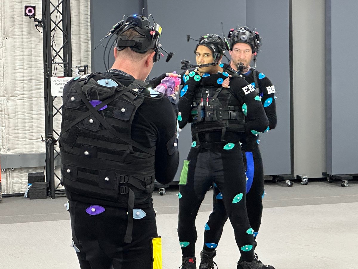 ForwardLeaks's tweet photo. 🎥 Behind the Scenes of Captain Price’s standoff with Ghost in CALL OF DUTY: MODERN WARFARE 4!

[via @GBH_23] https://t.co/1TcxAgk6Wk