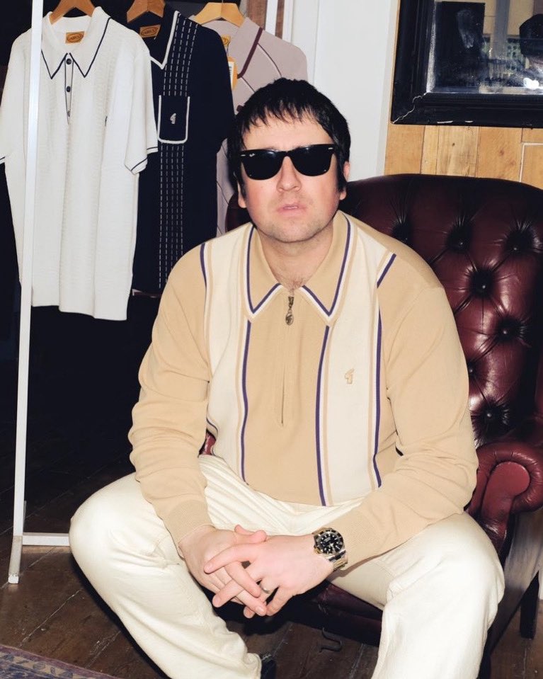 TaylorMod's tweet photo. If you miss out on oasis tickets don’t fear, I’m back on tour next year hitting all the major cities and towns and I know it not the same (believe I know) but if you like you can do the Poznan as I do the classic cups and balls routine, I mean it is rock ‘n’ roll‘s favourite Magic show after all 😉