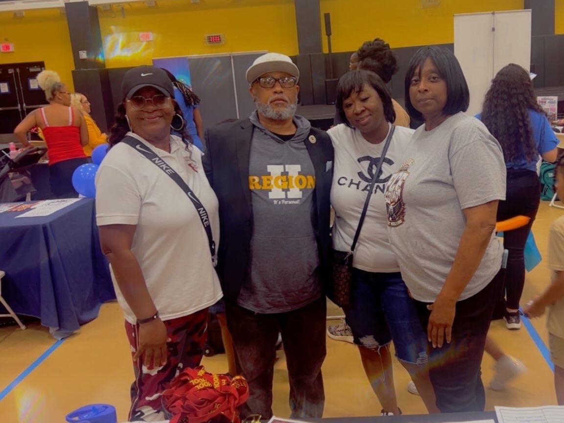 BStoreyMS's tweet photo. Region II FamJam was a success. Thank you parents and community for your support. #BuildingaStoreyofExcellence🦅 https://t.co/DYpbs0Qofo