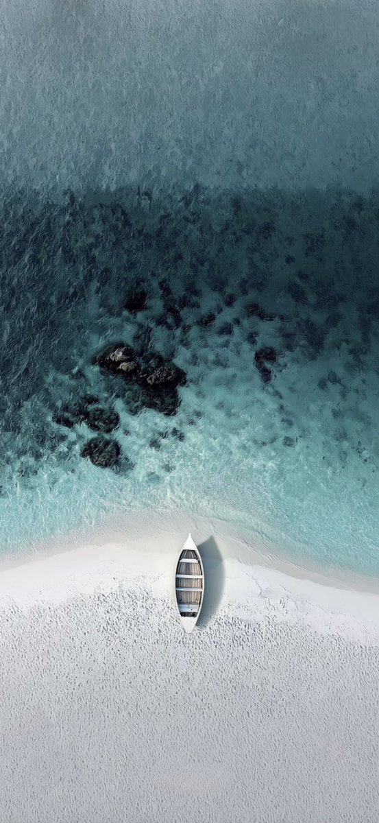 AppleBloggerUX's tweet photo. Amazing Travel iPhone Lockscreen Wallpapers T001 #apple https://t.co/olixlLEX55