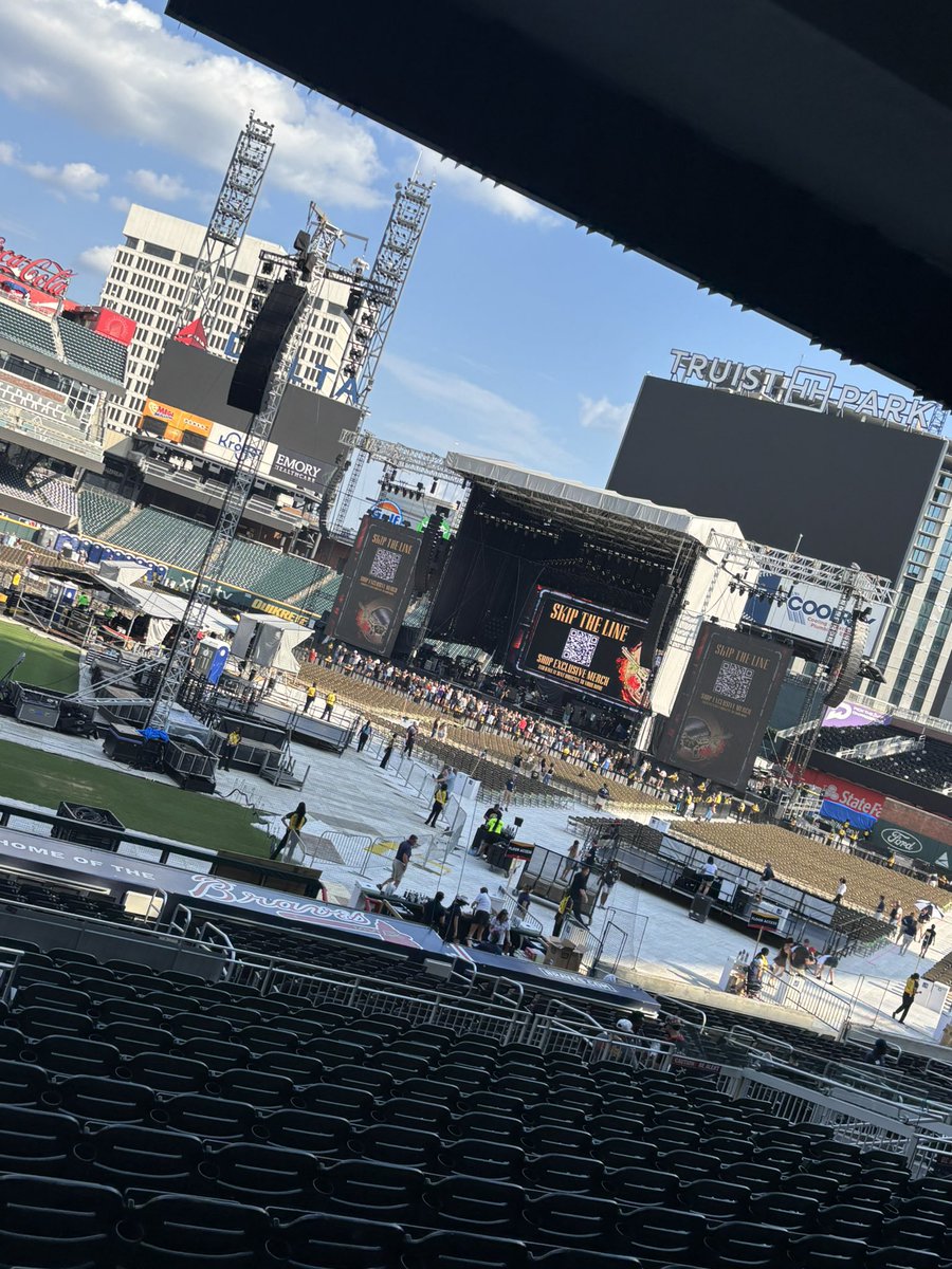 GusSaintOps's tweet photo. #gunsnroses #atlanta #worldtour2026 https://t.co/da5KJ7Gwue