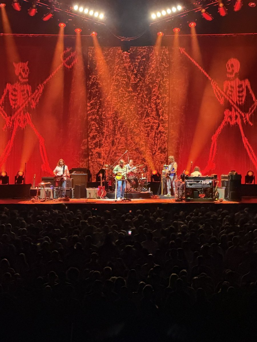lilspace_disco's tweet photo. Johnny Blue Skies - Climate Pledge Arena, Seattle, WA 9.18.26 https://t.co/xS5LipBLZI