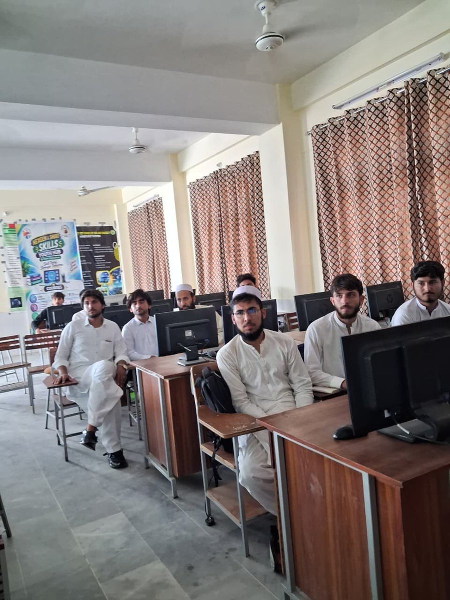 DYOKarak's tweet photo. Day 6 of the Cyber Security Training Course under the CS Initiative – Digital Skills for a Brighter Future focuses on cybersecurity, digital safety, threat detection &amp; practical security skills, empowering youth to protect systems and data.

#CSInitiative #CyberSecurity #karak https://t.co/7drK6JWa7B