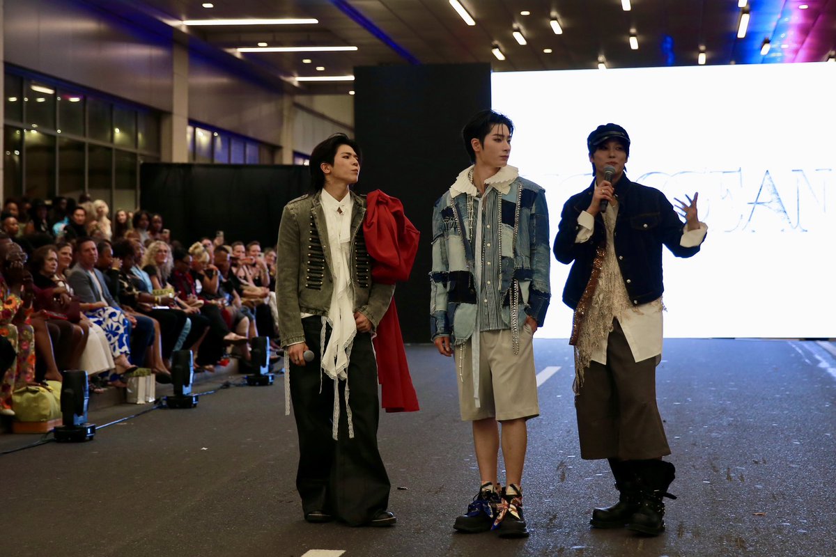 Big_O_cean's tweet photo. Big Ocean × Andy Yu Collection
On stage at Philly Fashion Week

#BigOcean #AndyYu
#BigOceanXAndyYu 
#PhillyFashionWeek #PFW https://t.co/wVv2SYvQMt