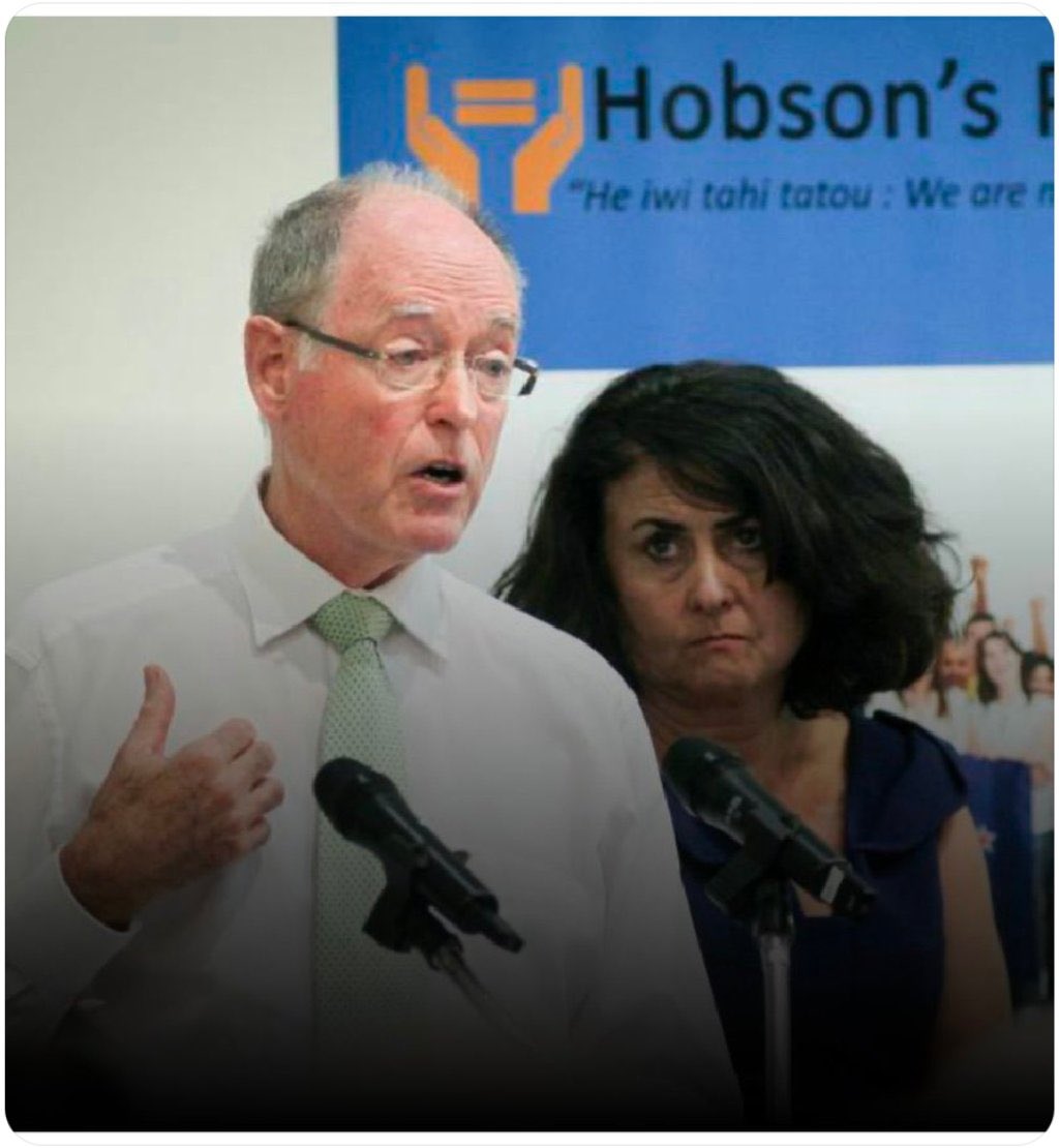 zabuzaboss's tweet photo. It all started with a nasty Hobsons Pledge member and now NZ First MP also a trustworthy ex tobacco lobbyist innocently listening to a private conversation and innocently telling the speaker of the house but NZ media coverage will only focus on Te Party Māori MPs #dirtyPolitics. https://t.co/w2OOUERELa