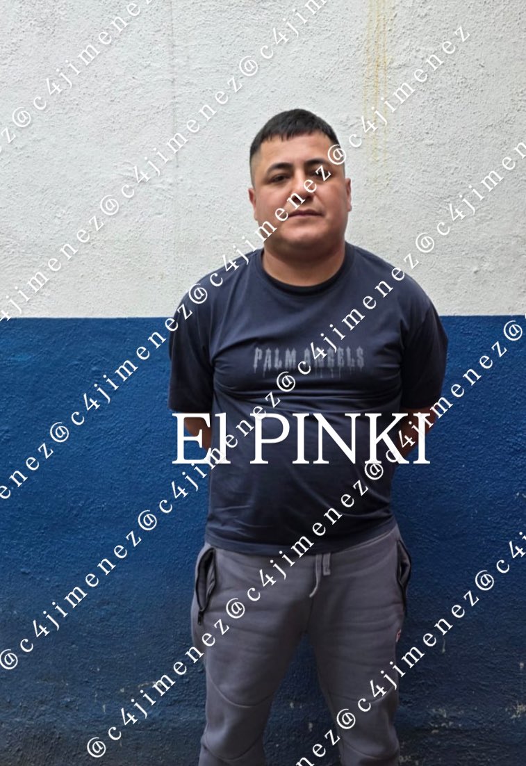 c4jimenez's tweet photo. DETIENEN OOOTRA VEZ al PINKI, MUGROSO EXTORSIONADOR de LA UNIÓN
Daniel Jiménez Pérez
Anda La Merced exigiendo cuotas a comerciantes  informales.
Los amenaza y golpea si no pagan.
Ha caído 2 veces… y siempre sale.
Agentes de Inteligencia de @SSC_CDMX lo atraparon con José Hdz, El Colin e Isabel Hdz, La Chabela.
Si los reconoce, denúncielos!