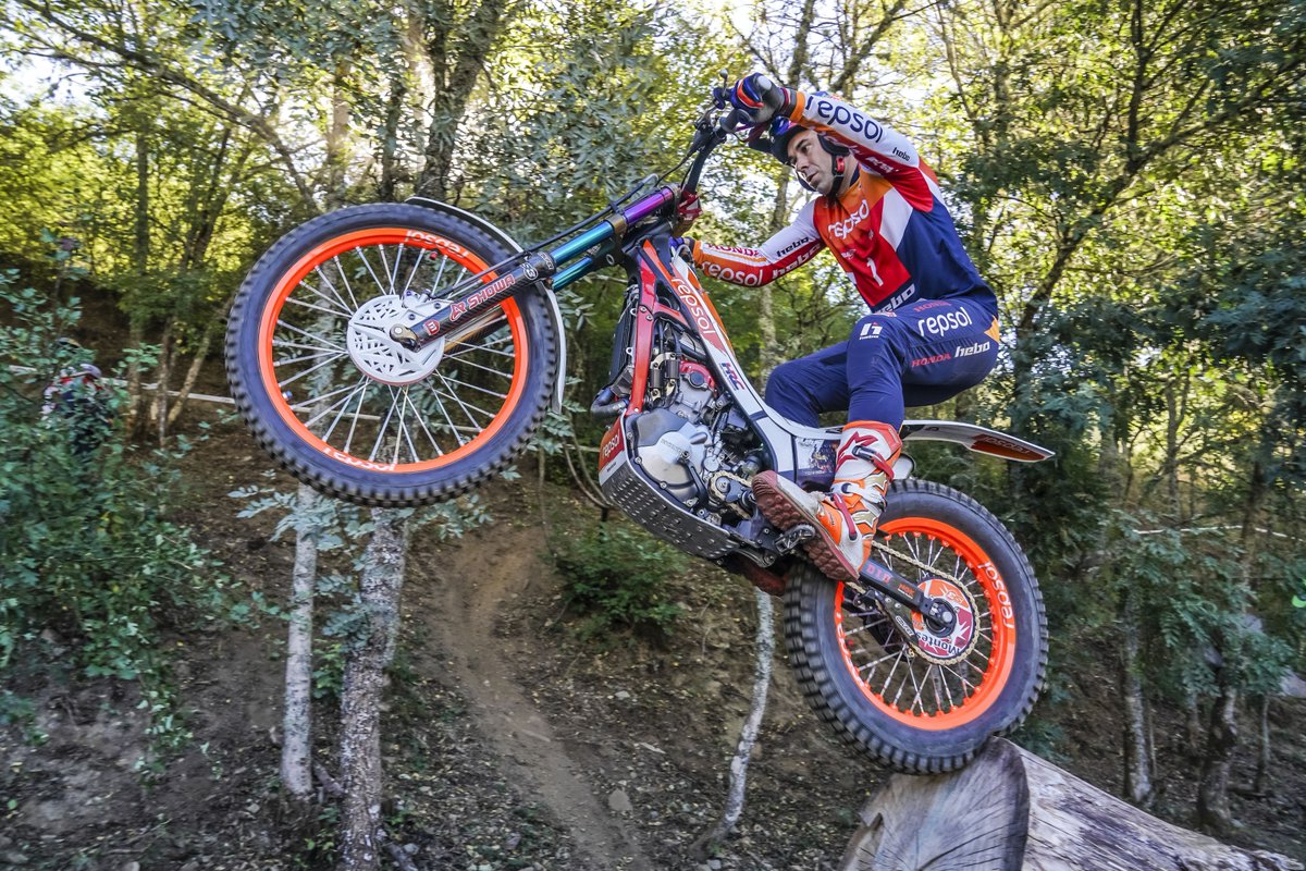trialteamhrc's tweet photo. FINAL RESULTS π
ππ #ToniBou
ππ #GabriMarcelli
#RepsolHonda #Honda #HRC https://t.co/9EGDfrY2wO