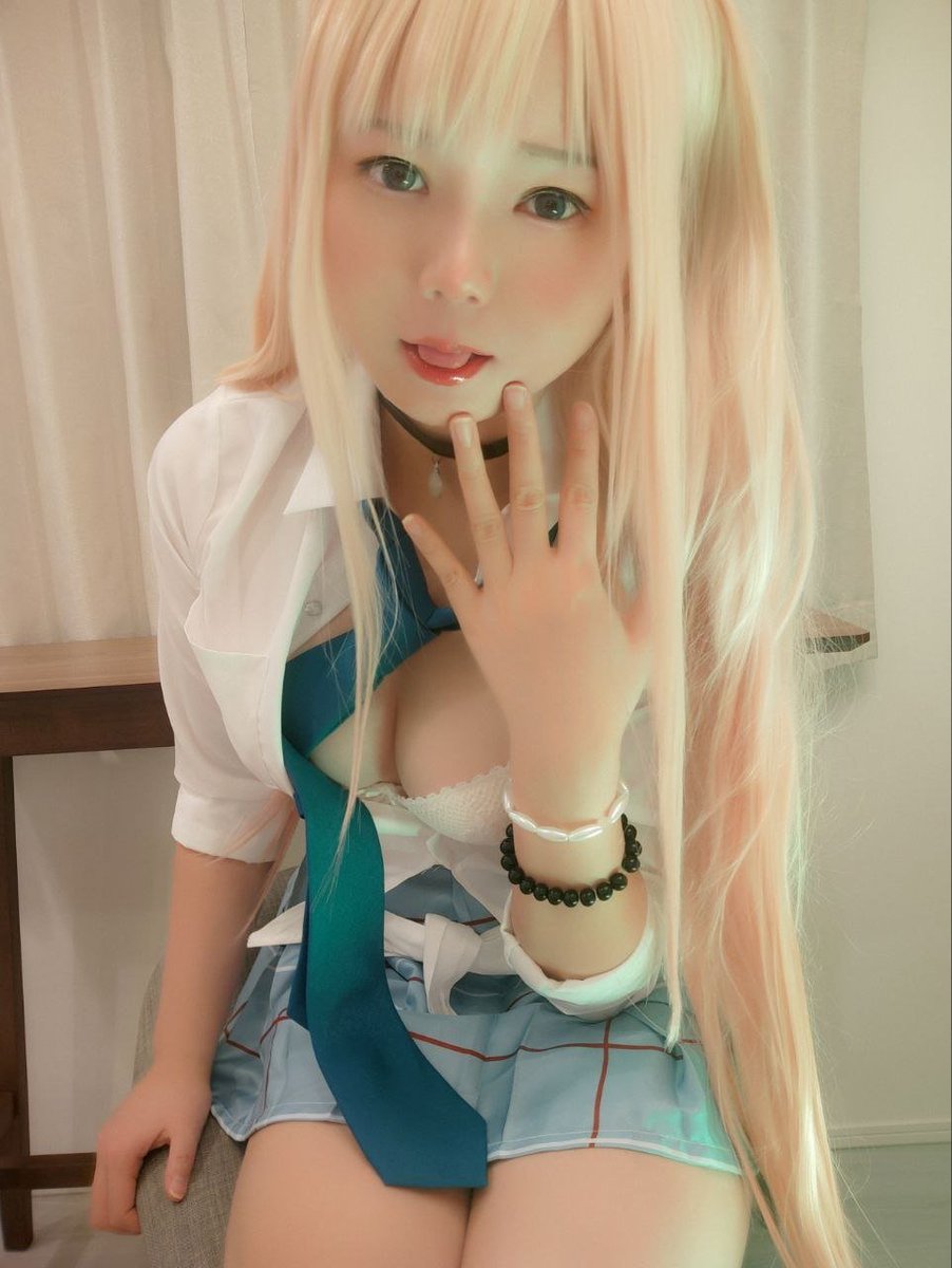 phminhduc2w's tweet photo. Bé Niku cosplay Marin (3) https://t.co/zDXb44Y0cK