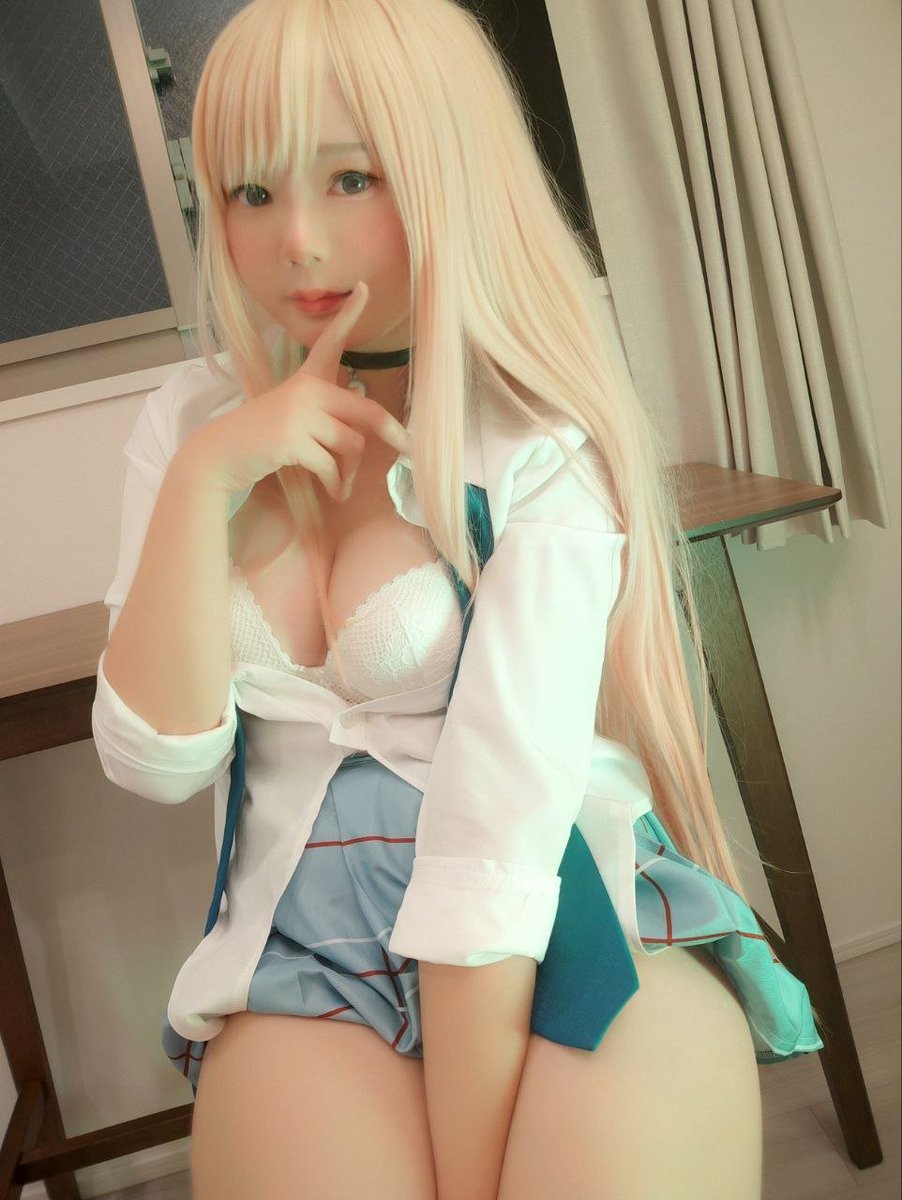 phminhduc2w's tweet photo. Bé Niku cosplay Marin (3) https://t.co/zDXb44Y0cK