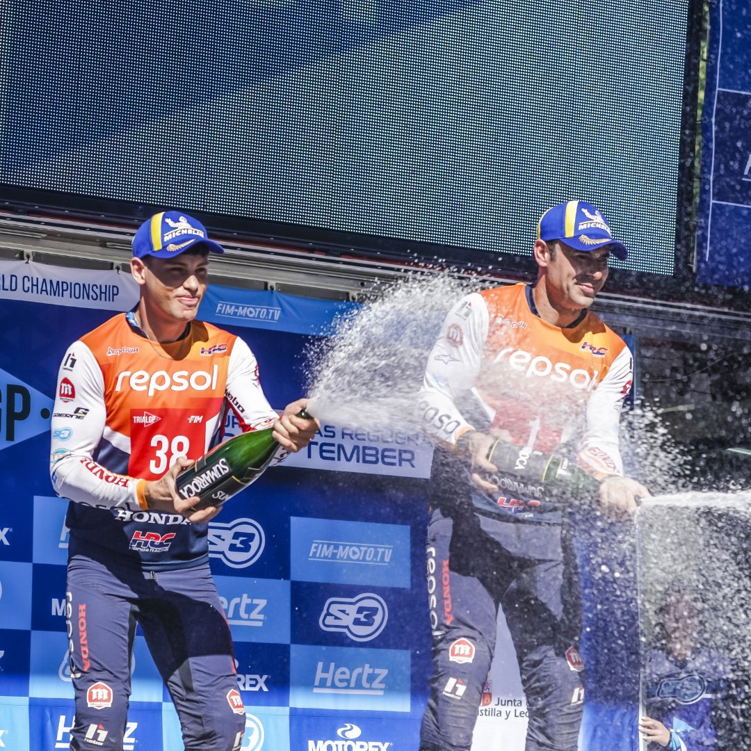 trialteamhrc's tweet photo. One-two in Pobladura πͺπΈ
Toni wins the day and Gabri is back in second place.
#RepsolHonda #Honda #HRC https://t.co/jR1fDcBoPc