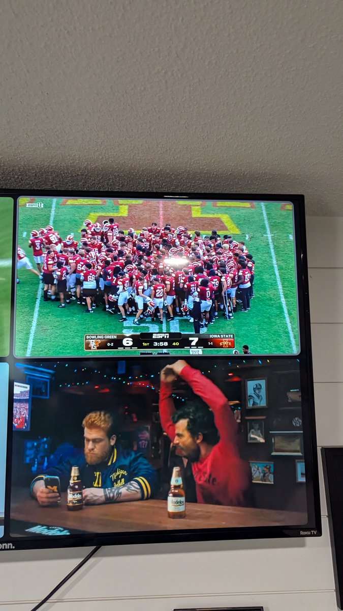MrSeussical's tweet photo. Looked like the whole team got together in prayer for Jaheim Singltery right after he left the field. Loved to see it. In God we trust.
#CyclONEnation @CycloneFB https://t.co/QcippSLNe2