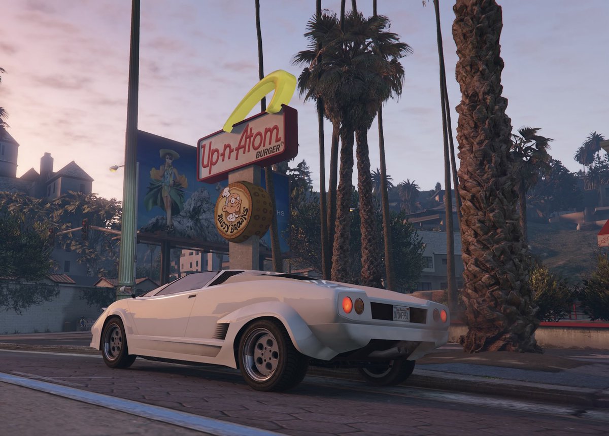 tomwat_obs's tweet photo. 📸 STREET CAR PHOTOGRAPHY #005
PEGASSI TORERO

夕暮れの街に、低く構えたボディ。
そして、誰もが振り返る独特の存在感。
古き時代の情熱を、現代のLos Santosに持ち込んだ一台。
時代は変わるが美学は変わらない。 https://t.co/uhblsQqkGK