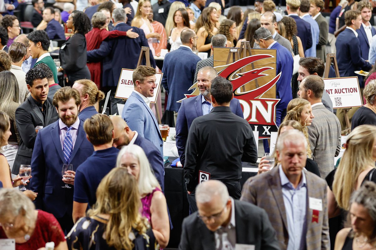 ElonPhoenix's tweet photo. 𝗪𝗵𝗮𝘁 𝗮 𝗻𝗶𝗴𝗵𝘁! 🐦‍🔥

The 19th annual Night of the Phoenix brought the Elon community together in support of our student-athletes, raising an incredible $705,693.

Thank you, Elon Family! ❤️💛

#PhoenixRising https://t.co/tVsFlgWySO