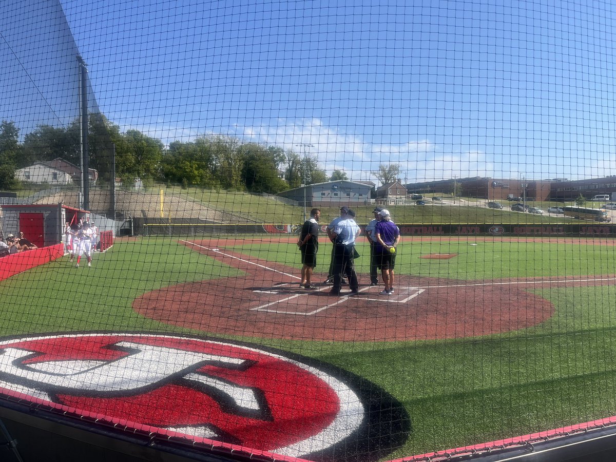 JonLieberMedia's tweet photo. Championship game of the Lady Jays Classic!🥎

Hickman and Southern Boone in another battle this season.

Eagles scored 2 in the top of the first.

@KewpAthletics @SoBoCoAthletics https://t.co/NDLX63pMUO