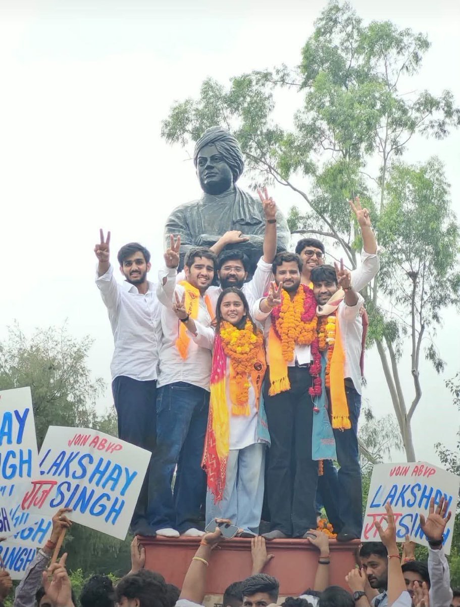 Charliebolna's tweet photo. #DUSU चुनाव में @ABVPVoice की शानदार जीत पर सभी विजयी प्रत्याशियों, कर्मठ कार्यकर्ताओं और समर्थकों को हार्दिक बधाई एवं शुभकामनाएं 💐💐
@BJP4Delhi

#dusu
#DUSUResults2026 https://t.co/XE3aTUGzV7