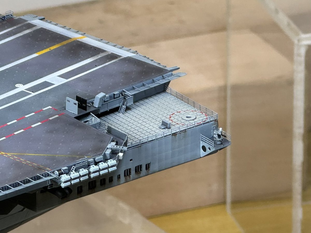 SHOKAKU_NANODAA's tweet photo. [1/700 CVN-78 USS Gerald R. Ford WIP]

Proceed with port stern outfitting.

#scalemodel  #shipmodel #艦船模型 #scalemodelling #scalemodeling https://t.co/TjPTXuLFlA
