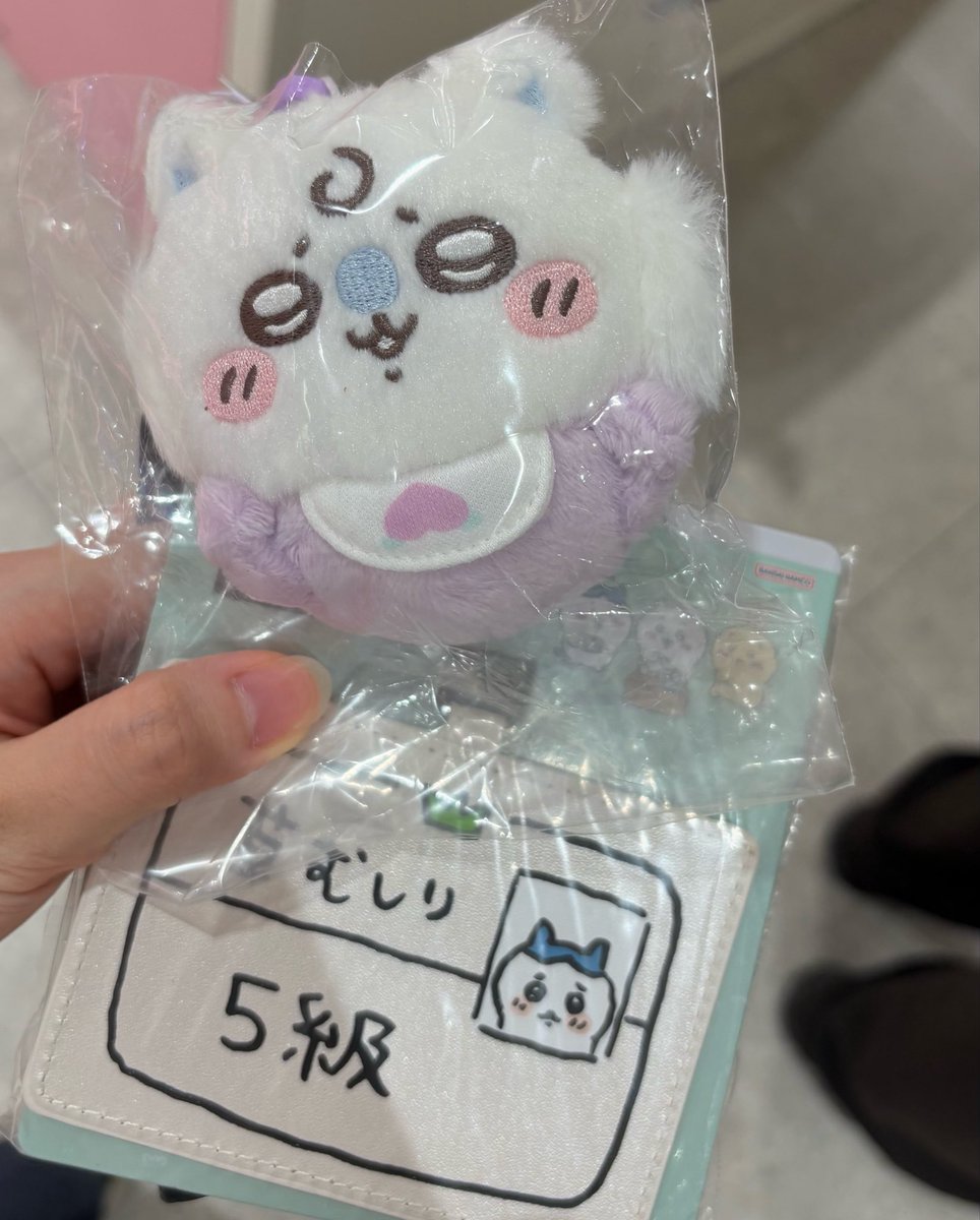Momonnnvrxi's tweet photo. 재입고 하고 샵 들르실분 참고 하시라구..
저는 베이비 입고되고 한 3일만에? 2시쯤 갔는데 500분 대기시간 받았었어요… 그래도 계속 빠져서 9시쯤 들어가긴했는데 여러분들은 미리 아시고 시간 손해보지마세요ㅜㅜ https://t.co/NZKX4vJnmp