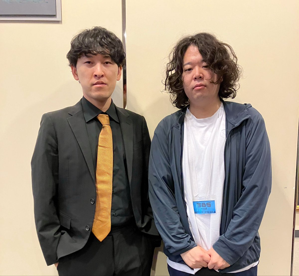 ohtaproNakahara's tweet photo. #宮下草薙 出演情報👑

🗓️9/20(日)
7:30配信
Artistspoken『いってらっしゃい』(宮下)

11時〜電話生出演
MBSラジオ『サンデーライブ ゴエでSHOW』(宮下)

24:40〜
テレビ朝日『有吉クイズ』(草薙)

🗓️9/22(火)
26:26〜
TBS『アカデミーナイトG』(宮下)

.
漫談衣装宮下と自腹応援草薙の決勝前記念写真 https://t.co/M1Bx6k5Hul