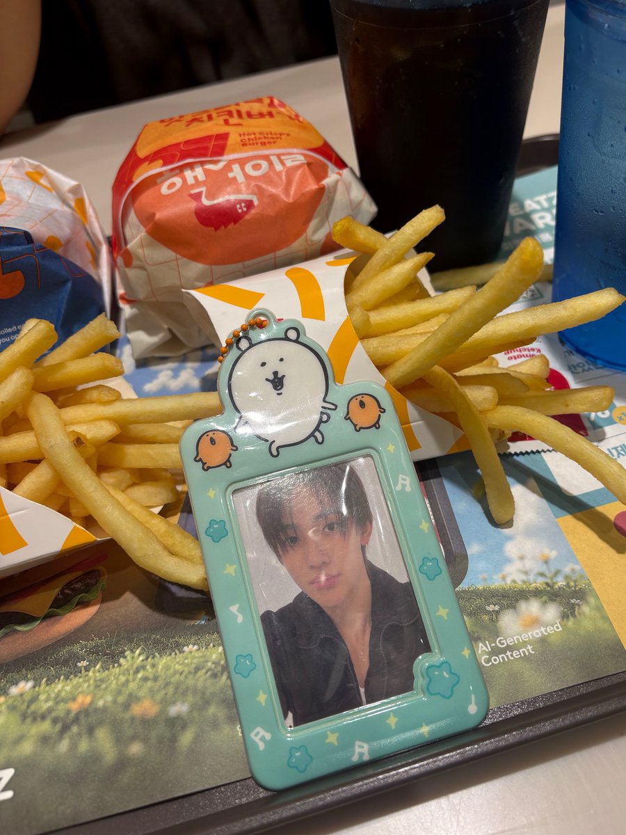 eombsupbb's tweet photo. 오늘 기대 1나도 안 햇는데 ㄴㅁ재밋엇음🕺🕺💧😁 https://t.co/cNDiLpWELv