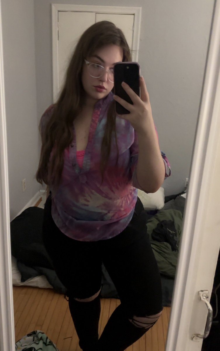 sombremia's tweet photo. rare sighting of me wearing jeans https://t.co/G7w86PpgnR