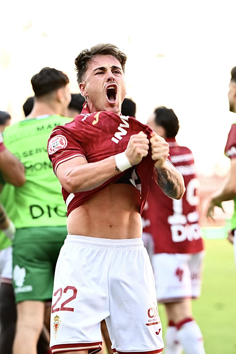 realmurciacfsad's tweet photo. ❤️ ¡REMONTADA ÉPICA! 
⚽️ @victor_olmedo_ 
#RealMurciaEuropa https://t.co/qkLFkOalD8