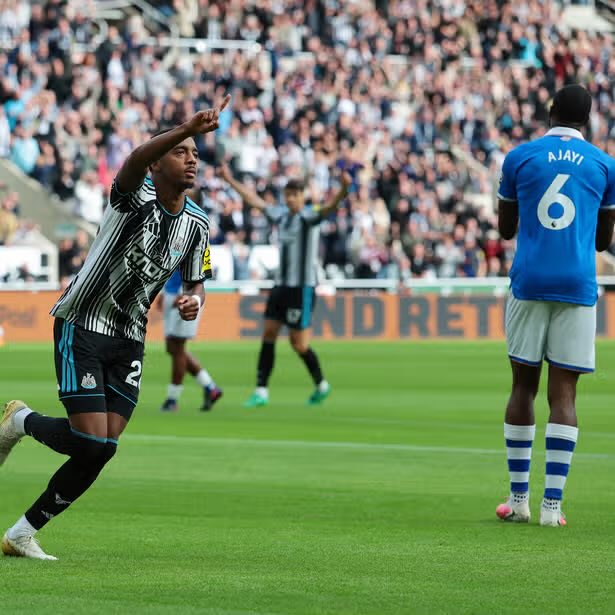 ToonPolls's tweet photo. Did enough to get the job done and in the end that’s all that really matters.

Willock with the stand out performance in my view.

I do think there is an absence of leadership on the pitch tho which will need addressing at some point. #NUFC https://t.co/IRBIqGq5tY