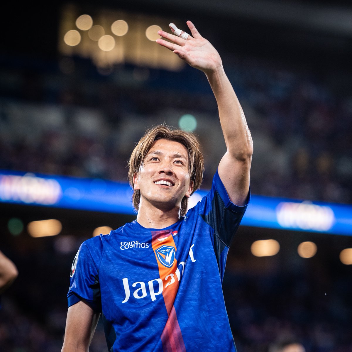 v_varenstaff's tweet photo. 💙𝙃𝙖𝙥𝙥𝙮𝘽𝙞𝙧𝙩𝙝𝘿𝙖𝙮🧡

本日、9月20日は #山﨑凌吾 選手のお誕生日です!!🫶

凌吾、おめでとうございます🎂👏

常に献身的なプレーで前線からチームを支えるストライカー💥⚽️
勝負強さを併せ持つベテランがチームを勝利に導きます🔥

34歳も最高の1年に👊

#vvaren #BEYONDtheDREAM #HBD https://t.co/APIEx2nG8w