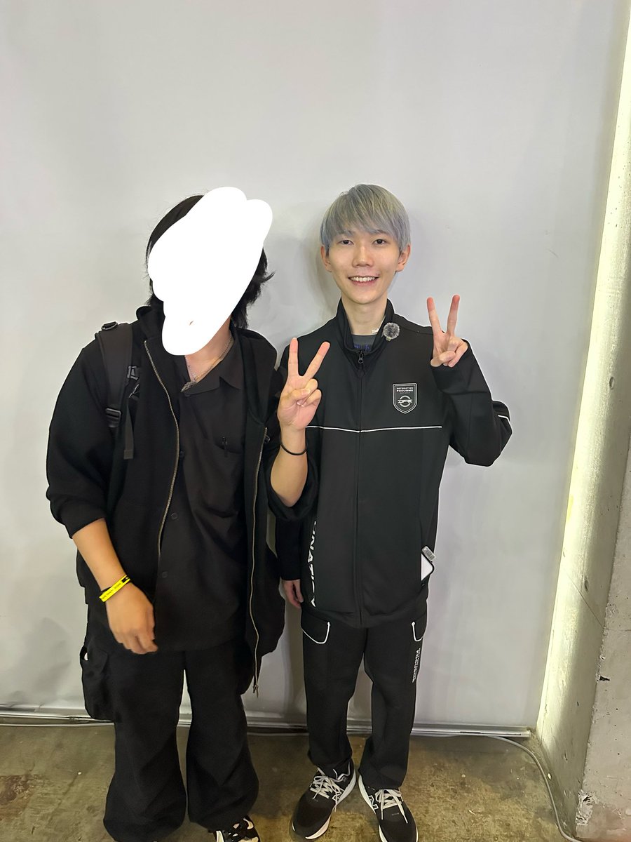 Murako_1204's tweet photo. らぎすさんファンサありがとうございます！
2回も手振ってくれて嬉しかったです！
ぶゆさん！会えて嬉しかったです！
サインもありがとうございます！
大切に保管しときます！
 #TGS2026 https://t.co/66gAtdUN4P