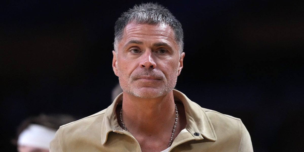 Lakers_Wire's tweet photo. While the Lakers have assembled a competitive roster this summer, one has to wonder if they aren't a real draw for prominent players.

📸 Kirby Lee, Kirby Lee-Imagn Images https://t.co/Q3pNPbBbaJ https://t.co/g11y3BSSPj