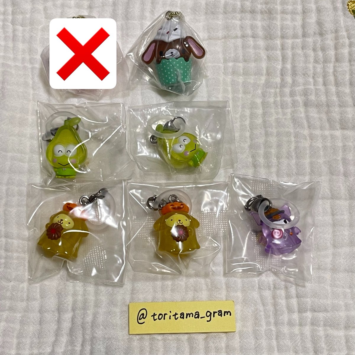 toritama_gram's tweet photo. サンリオ　めじるしアクセサリー、マスコットキーホルダーの交換を探しております。

【譲】　画像

【求】　異種めじるし、サンリオグッズ
（キティ>うさはな>コロコロクリリン）

くだものシリーズ、ハロウィンは求めておりません。

郵送または、千葉市〜都内での手渡し
お気軽にお声掛けください🙇🏻 https://t.co/aICjqGLmPI
