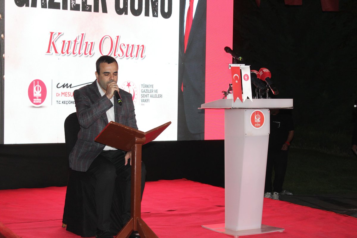 AkKeciorenResmi's tweet photo. İlçe Yürütme-Yönetim Kurulu Üyelerimiz, Türkiye Gaziler ve Şehit Aileleri Vakfı tarafından düzenlenen ''19 Eylül Gaziler Günü '' münasebetiyle düzenlenen programa katılım sağladılar. 

19 Eylül Gaziler Günü kutlu olsun.

@RTErdogan
@hakanhanozcan
@erhansarigol
@AkpartiAnkara
@omerfarukislam