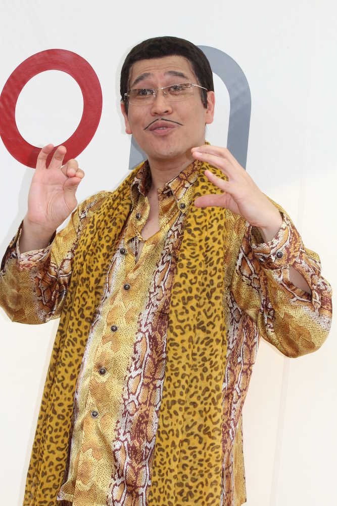 Harage_Gohan's tweet photo. これマジで革命なんすけど、「ンー！！！」って声と共にこの動作するだけで日本の略語のシステムを説明できてすごい。
「まどか」「マギカ」「ンー！！！」「まどマギ」言うたら「I see」言うてくれた。 https://t.co/VLNHJxFi6S