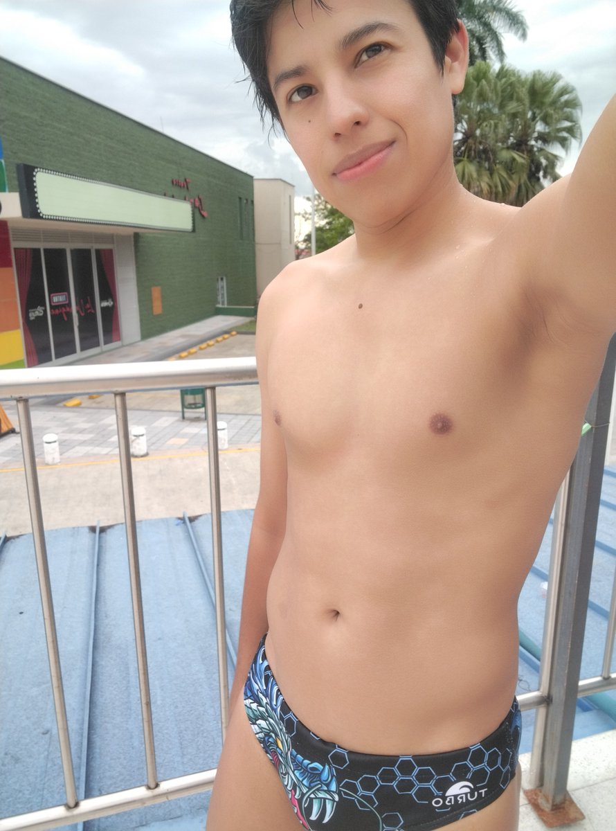 Speedoboy_Peter's tweet photo. Today was all about 100m drills, with something different every 25m. One-arm swimming, different breathing patterns, kick-only in streamline, backstroke, and finishing some sets at 100%. Definitely a workout for both coordination and memory! 🏊‍♂️🧠
#speedo #swimming #swimsuit #swim https://t.co/tmlSVTC0RB