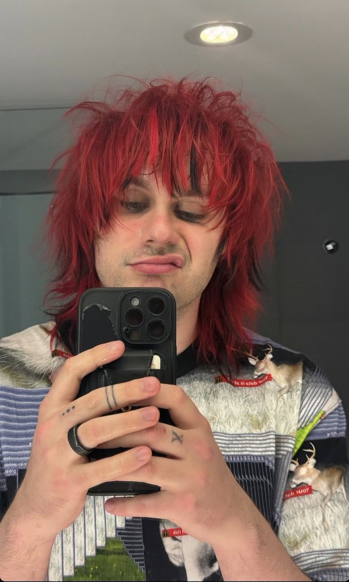 amiistardust's tweet photo. the men youre calling ugly btw 🤨🤨🤨 https://t.co/mfVfUv3161