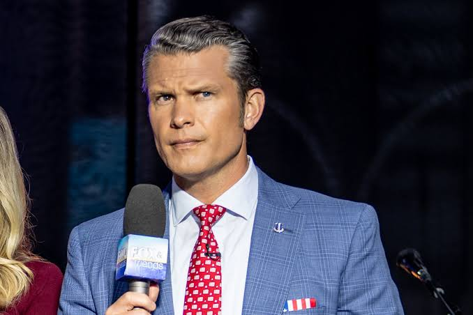swd2's tweet photo. Did additional Americans die in the war with Iran? 

Who knows?

Under Pete Hegseth, the Pentagon stopped daily briefings. We've had six in total since the war begin. The last one was in May.

Think about that.

We're at war and the SecDef refuses to address the media through himself or a spokesman on a regular open basis.

What is he hiding?

We have credible reports of more deaths, low stockpiles of ammunition, poor food quality for our troops, deployment mental health concerns, etc. and his response is to clamp down, fire the editor of the Stars and Stripes, and hide from the press.

This isn't normal. None of this is normal. 

If you care about our troops whether you vote Republican or Democrat shouldn't matter. This is not ok.