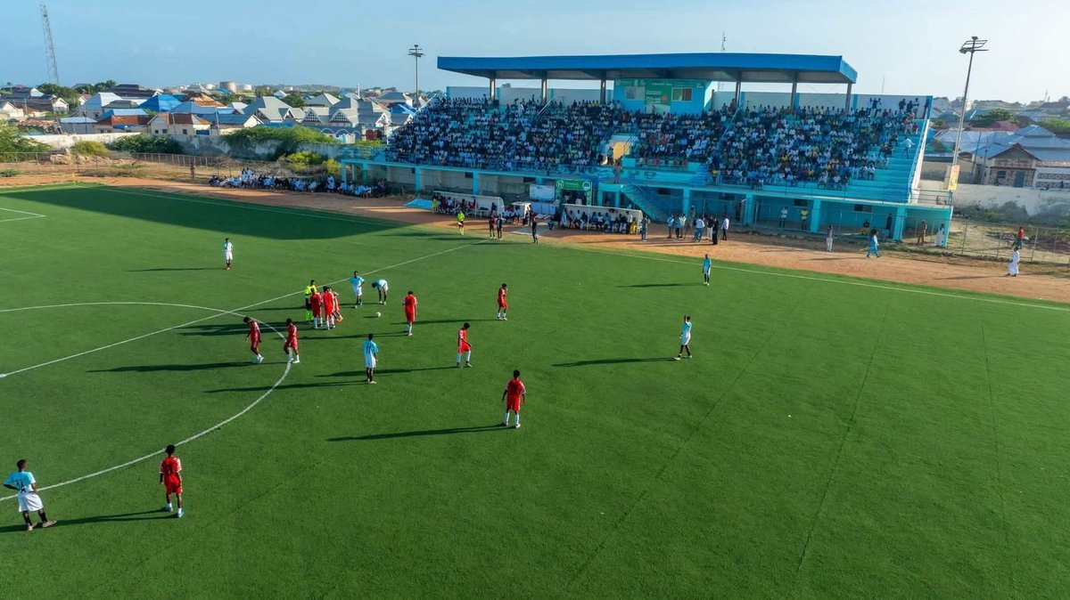 DeeqAfrika's tweet photo. Despite no support from the SFF, Jubaland has demonstrated self-reliance. Driven by new leadership (Ahmed Abdullah) that has earned the support of local businesses in Kismayo. Jubaland Football Federation have successfully concluded the Jubaland League. 
Congratulations to Dekedaha Kismayo on becoming champions. 🏆

The Somali Football Federation should not be an obstacle to regional football associations; it should empower and develop them.

Strong regions build strong Somali football.

Xiriir Furan. Fursad Siman.