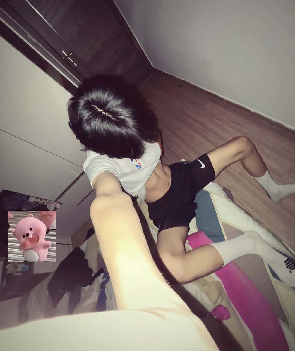 Zzz6pp's tweet photo. #1s #精牛 #男高 #飞机 #黑皮 #白袜 https://t.co/l8wbYqXNdZ
