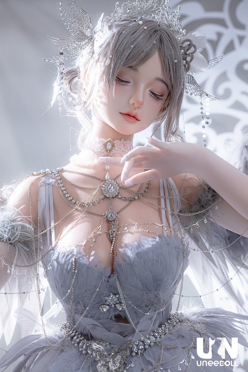 uneedollfficial's tweet photo. Some dreams have a name… meet Faela. 🦊💗

Introducing Uneedoll’s new closed-eye beauty, inspired by a fox spirit lost in dreams. Eyes softly closed, a little mystery in every detail.

Let her wander into your imagination. ✨

#Uneedoll #Faela #NewArrival https://t.co/ppZ4YVA78k