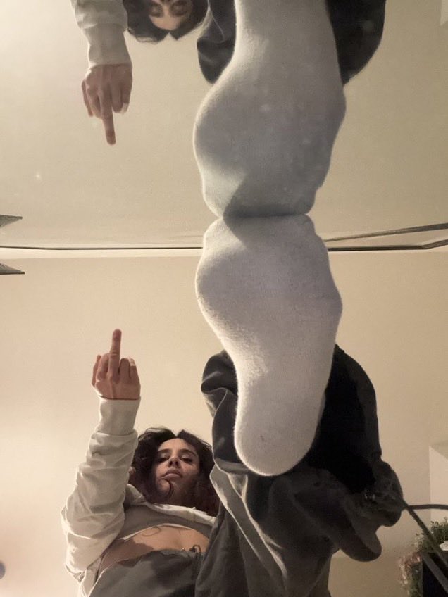 DaarKMill's tweet photo. comme une envie de vider ton compte :)

#findom #moneyslave #soumis https://t.co/bPbeYgBnFJ