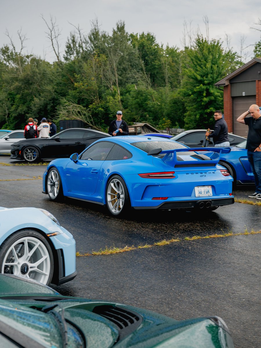 CathieFong's tweet photo. Is the 991. 2 the sweet spot in Porsche’s lineup? We think so. Even better: a PTS GT3 and a Touring, seen at our Secret Shoot and captured by Fergus James Media. https://t.co/ZuPGL9Mk9W