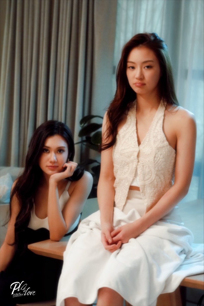 LenaMiu_CH3's tweet photo. ขอบคุณทุกความรักที่มีให้พิ่น่าน้งหมิว ขอบคุณทุกๆความคิดเห็นที่มีต่อเรื่องนี้นะคะ🤍

ซีรีส์เรื่องนี้สะท้อนปัญหาต่างๆที่เกิดขึ้นในสังคม เฉดสีที่สว่างไม่สุด มืดหม่นแต่ไม่ดำสนิท 

ทุกเฉดสีของตัวละครล้วนสื่อให้เห็นปมปัญหาที่หล่อหลอมให้คนๆนึงเติบโตมาในสังคม ความรุนแรงที่ไม่ควรยอมศิโรราบ คุณค่าความเป็นมนุษย์ที่ไม่ได้วัดค่าด้วย เพศ อาชีพ สถานะทางสังคม 

นุ้งรักทุกๆข้อถกเถียงที่เกิดในเรื่องนี้ 🤍🙇🏻‍♀️

ติดตามการเดินทางของภีมป่านไปด้วยกันนะคะ เลิฟยู 

GN🤏🏻 หลับไม่ฝันงับ 

#PlsLoveรักได้ไหม ทุกวันศุกร์  | เวลา 20:30 น.
ดูทีวีกด 33 ดูออนไลน์ที่ 3Plus
ย้อนหลัง 22.00น. | 3Plus Premium,  iQIYI 
#LenaMiu #ลีน่าหมิว