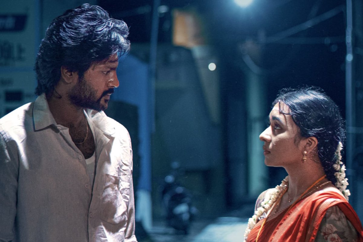 IntrovertSidX's tweet photo. #ModhaRatri - Perfect Flick 👍
Love - Trust - Believe
Every character is perfectly characterized n Absolutely worth it. No Deviations, No UNnecessary Lag, The Director has Executed Exactly what he Written on Paper onto the Screen.
Present Generation ki this is such an APT Story. Whom should we Trust? Whom should we Love? ❤️
#ModhaRathri - 3.5/5