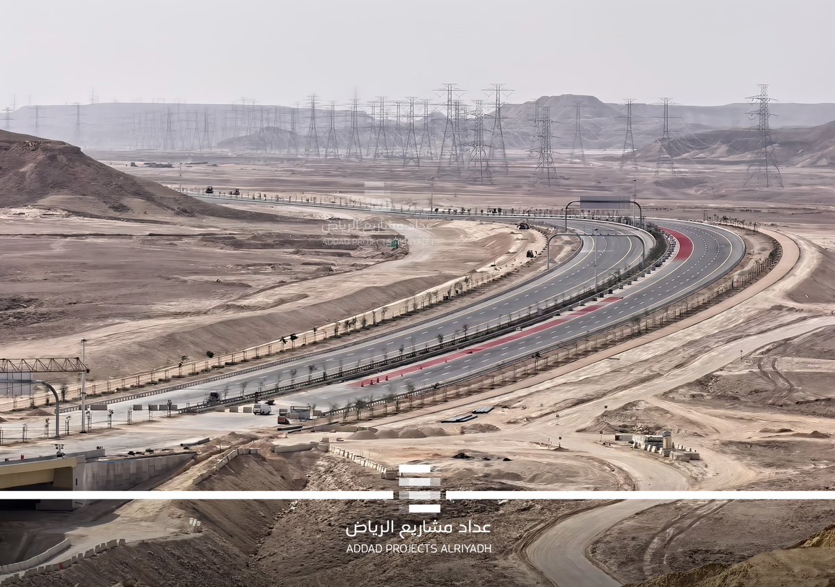 AddadRuh's tweet photo. الاقتراب من اكتمال أعمال امتداد طريق الطائف في حي لبن وصولًا إلى مشروع القدية، بطول 9.7 كم، ضمن برنامج تطوير محاور الطرق الدائرية والرئيسية، ويشمل جسرًا يعبر الوادي بطول يتجاوز 500 متر، و4 مسارات في كل اتجاه، ومسارًا خاصًا للحافلات؛ بما يعزز الربط غرب العاصمة. https://t.co/6gZXpq2vxI